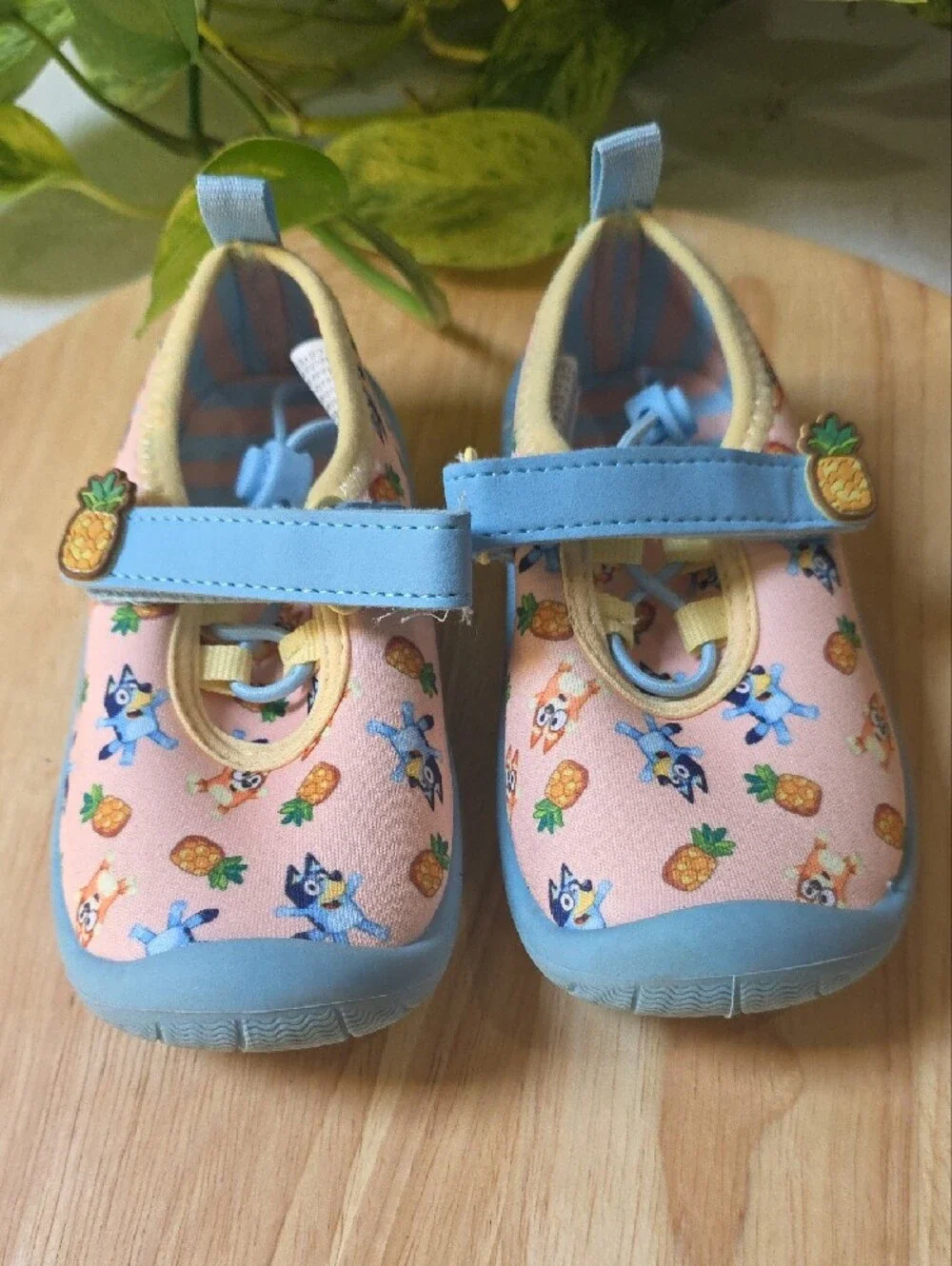 The Bluey Character Toddler Girls Quick Drying Water Shoes SZ 7-8
